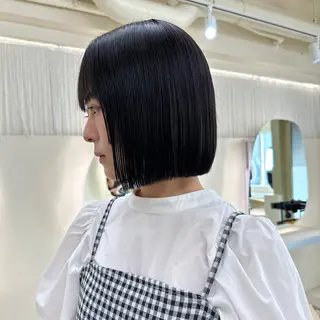 ミディアム カラー 縮毛矯正ボブ&顔まわ レイヤー♡TOMOEのヘアスタイル