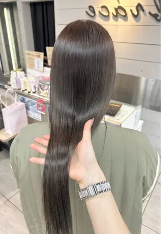 ロング レイヤー/艶髪カラー 森本くるみのヘアスタイル