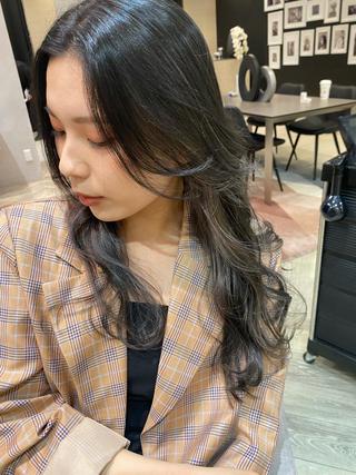 カラー TRENTE MILLEのヘアスタイル