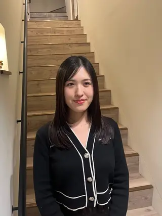 セミロング 山本 彩香のヘアスタイル