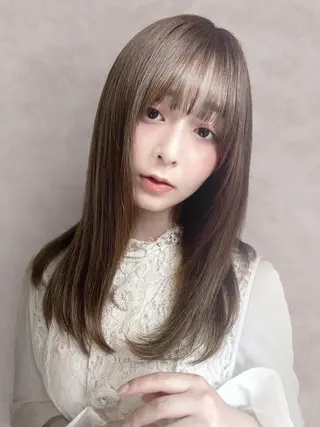 セミロング 髪質改善チェルシー 表参道💎縮毛矯正のヘアスタイル