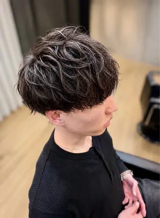 ショート パーマ メンズ 師岡 祐輔のヘアスタイル