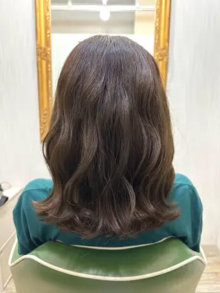 ミディアム カラー 矢内 結菜のヘアスタイル