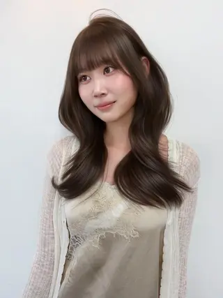 ミディアム 💛レイヤー/ベージ ュ/kokoro💛のヘアスタイル