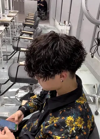 パーマ メンズ k jの眉毛・アイブロウイメージ