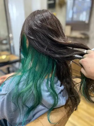 カラー 小山 悦宏のヘアスタイル