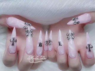 ネイル MochiMochi 🎀新宿／長さ出しのネイルデザイン