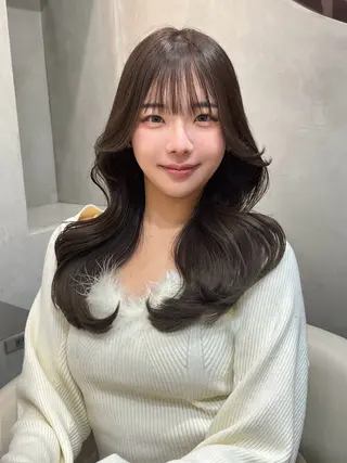 セミロング カラー 大宮レイヤーカット ハッシュ　柏崎颯刀のヘアスタイル