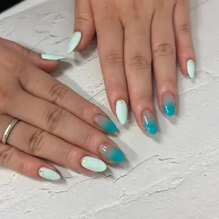 ネイル Nail&Beaut yコルン SARAのネイルデザイン