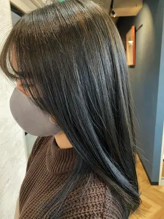 ロング カラー 渡辺 ゆみのヘアスタイル
