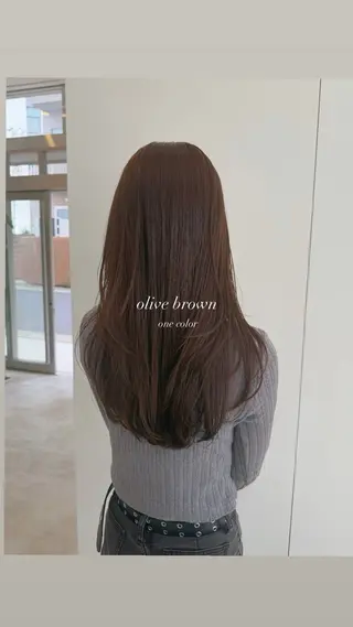 ロング カラー 山口 愛結のヘアスタイル