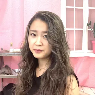 ミディアム 美容歴20年 岩田芳郎のヘアスタイル