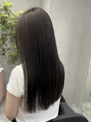 カラー 江坂 misaki のヘアスタイル