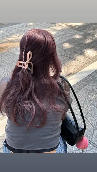 ロング カラー 🍓ブリーチカラー 🎀nene🍓のヘアスタイル