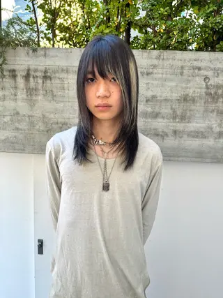 セミロング カラー パーマ、髪質改善 カズマのヘアスタイル