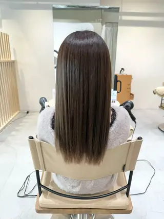 セミロング カラー 【女性指名No.1】 西口直子のヘアスタイル