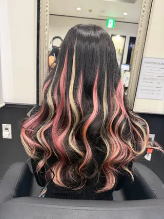 ロング 長田 麻友子のヘアスタイル