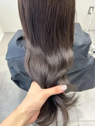 ロング カラー AKO .のヘアスタイル