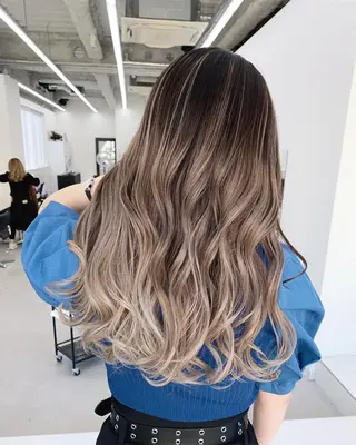 セミロング カラー ブリーチ 透明感HIDEのヘアスタイル