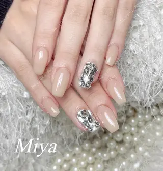 ネイル 🦋 Queenieのネイルデザイン