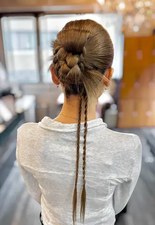 ヘアアレンジ ハイトーン特化✴︎ KIRAスズキタクヤのヘアスタイル