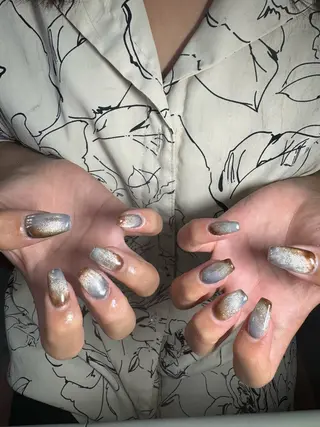 ネイル LAVISH 大和店 emi・:*+のネイルデザイン