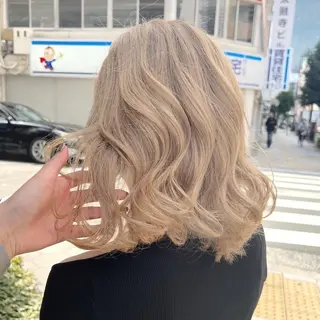 セミロング カラー シールエクステ特化 ハイトーン、NANAのヘアスタイル