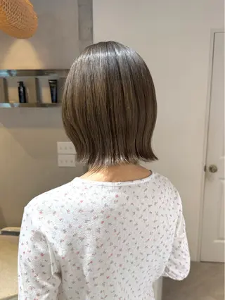 ミディアム カラー 中林 友梨のヘアスタイル