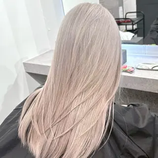 カラー Yoshiいろあそび 八王子/ハイトーンのヘアスタイル