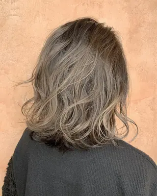 ミディアム カラー 沖縄東京2拠点美容師 mamicoのヘアスタイル