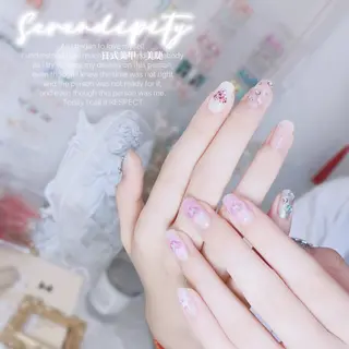 ネイル 中山 美月のネイルデザイン