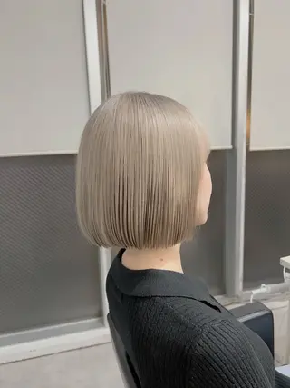 ミディアム カラー 🫧艶ダブルカラー ブリーチ🫧トモヤのヘアスタイル