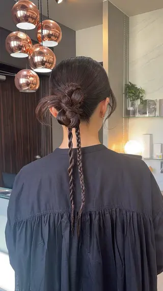 ヘアアレンジ 顔まわりレイヤー/諒 オリーブカラー/天神のヘアスタイル