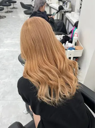 ロング 顔まわりレイヤー/諒 オリーブカラー/天神のヘアスタイル