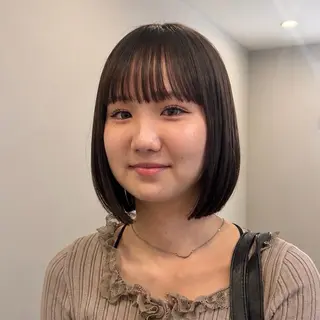 ミディアム SAKI 新宿のヘアスタイル