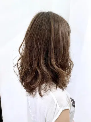 ミディアム カラー パーマ メンズ縮毛矯正 細谷碧海のヘアスタイル