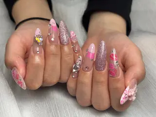 ロング トゥー フエンのネイルデザイン