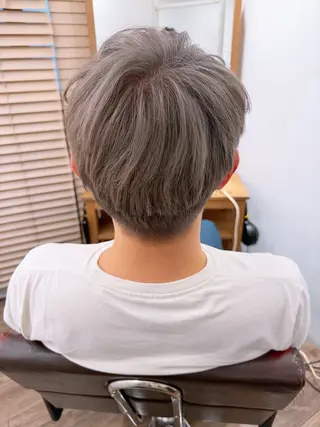 カラー メンズ ハイライト⭐️上野 高広のヘアスタイル
