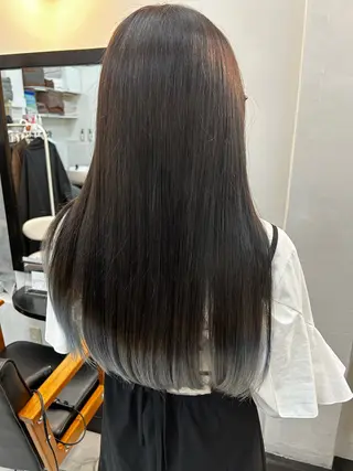ロング カラー ashuley YUKIのヘアスタイル