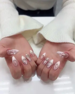 ネイル 透明感ネイル/ 絢音🎀のネイルデザイン