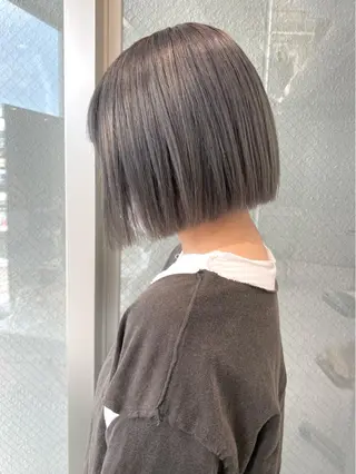 ショート カラー ボブ・レイヤーカット 吉敷航一のヘアスタイル