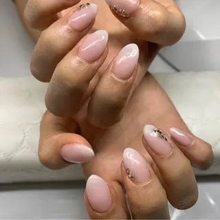 ネイル 長谷川 奈緒美のネイルデザイン