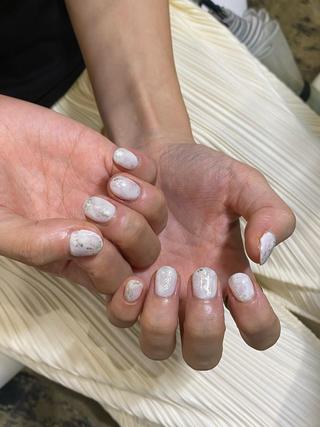 ネイル ♱˖⁺ 𝒎𝒐𝒑𝒊 ⁺のネイルデザイン