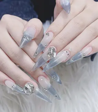 ネイル AKIKO ネイルサロンのネイルデザイン
