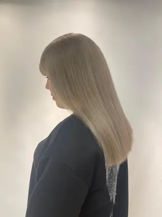 ロング カラー 店長 MANAMI 艶カラー／骨格ボブのヘアスタイル