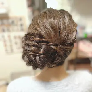 ヘアアレンジ イーチブライト EachBrightのヘアスタイル