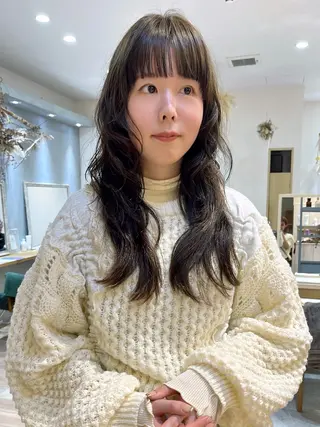 ロング カラー 吉原 由菜のヘアスタイル