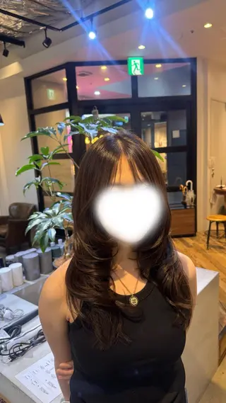 ロング miu/レイヤー /透明感カラーのヘアスタイル
