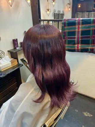 カラー 秋本 由愛のヘアスタイル