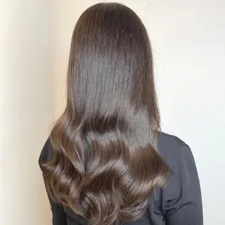 ロング カラー shinka omotesandoのヘアスタイル